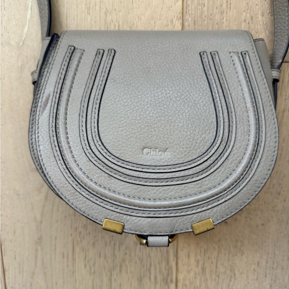 Chloe Small Marcie Crossbody Leather Bag in Cashmere Grey - Picture 4 of 16